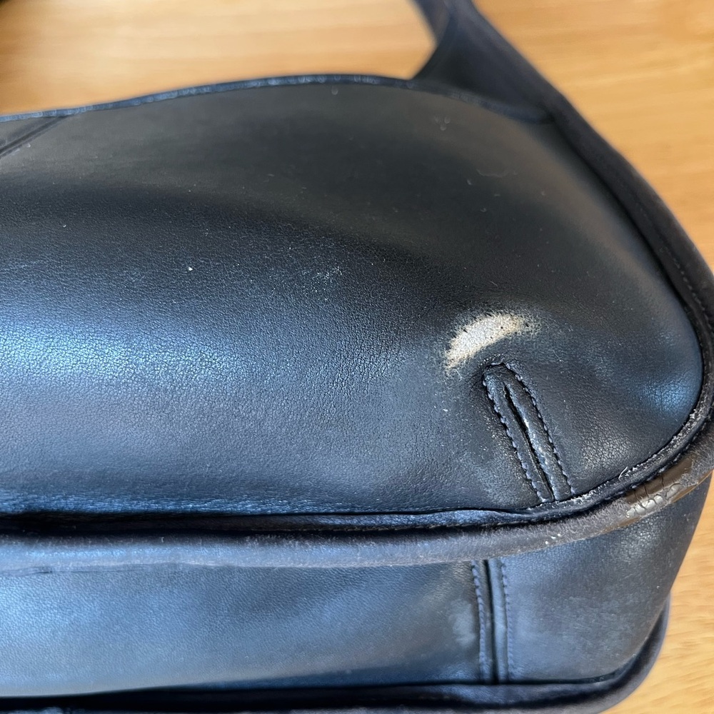 Coach Vintage Ergo Pocket Zip Bag Glovetanned Leather 9033 Black - Picture 12 of 12